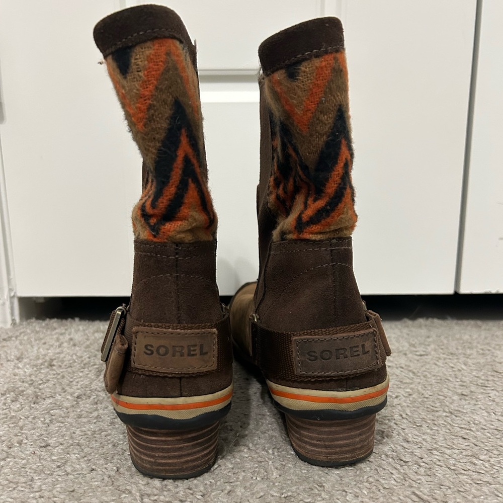 Sorel boots - Picture 3 of 6